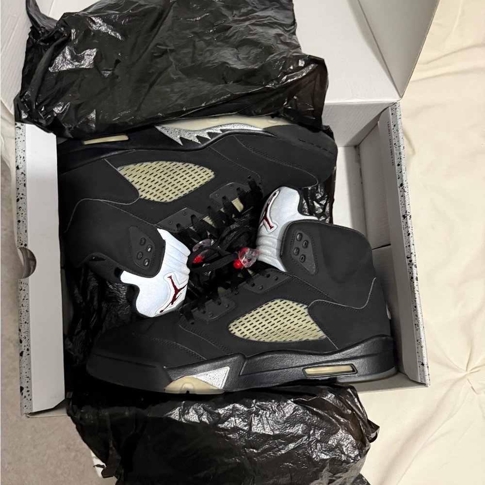 Air Jordan Retro 5 ‘Metallic’